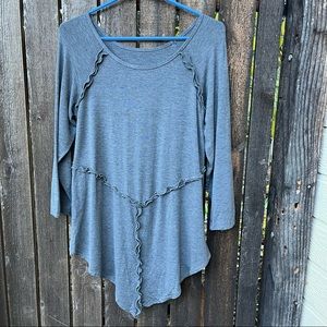 Verducci Gray Pointed Hem Top Sz M